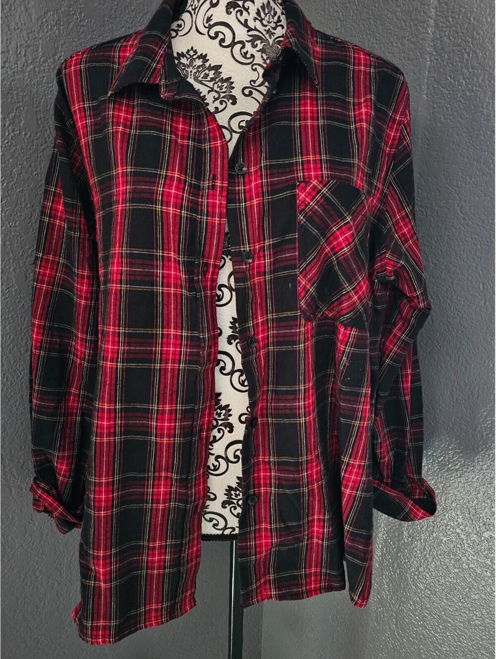 Women's Time And Tru Button Up Check Shirt Size X Large 16-18 Red Long Sleeve